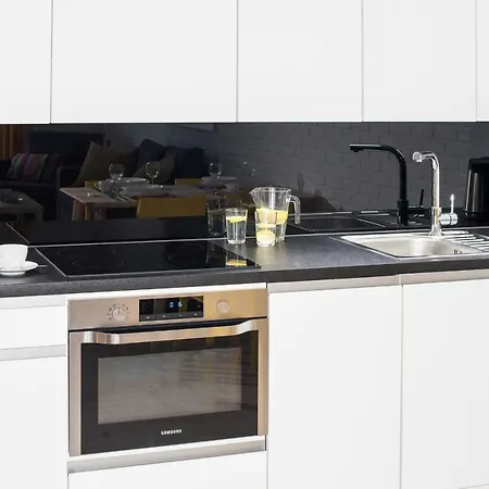 Lato Solna 11c Z Garażem Apartament *