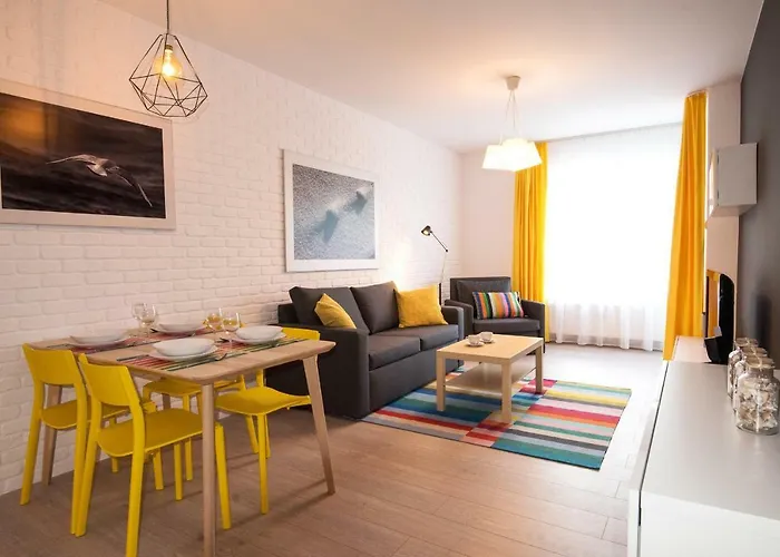 Lato Solna 11c Z Garazem Apartman